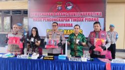 Pemusnahan 156,07 gram sabu oleh Polres Kapuas disaksikan unsur Pemkab dan aparat penegak hukum. (Foto/ist)