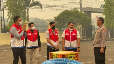 Pertamina Salurkan Pompa Damkar ke Polresta Palangka Raya